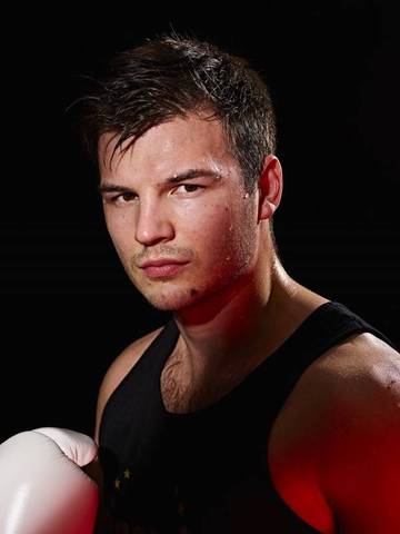 Arnold Oborotov - Professional Kickboxer