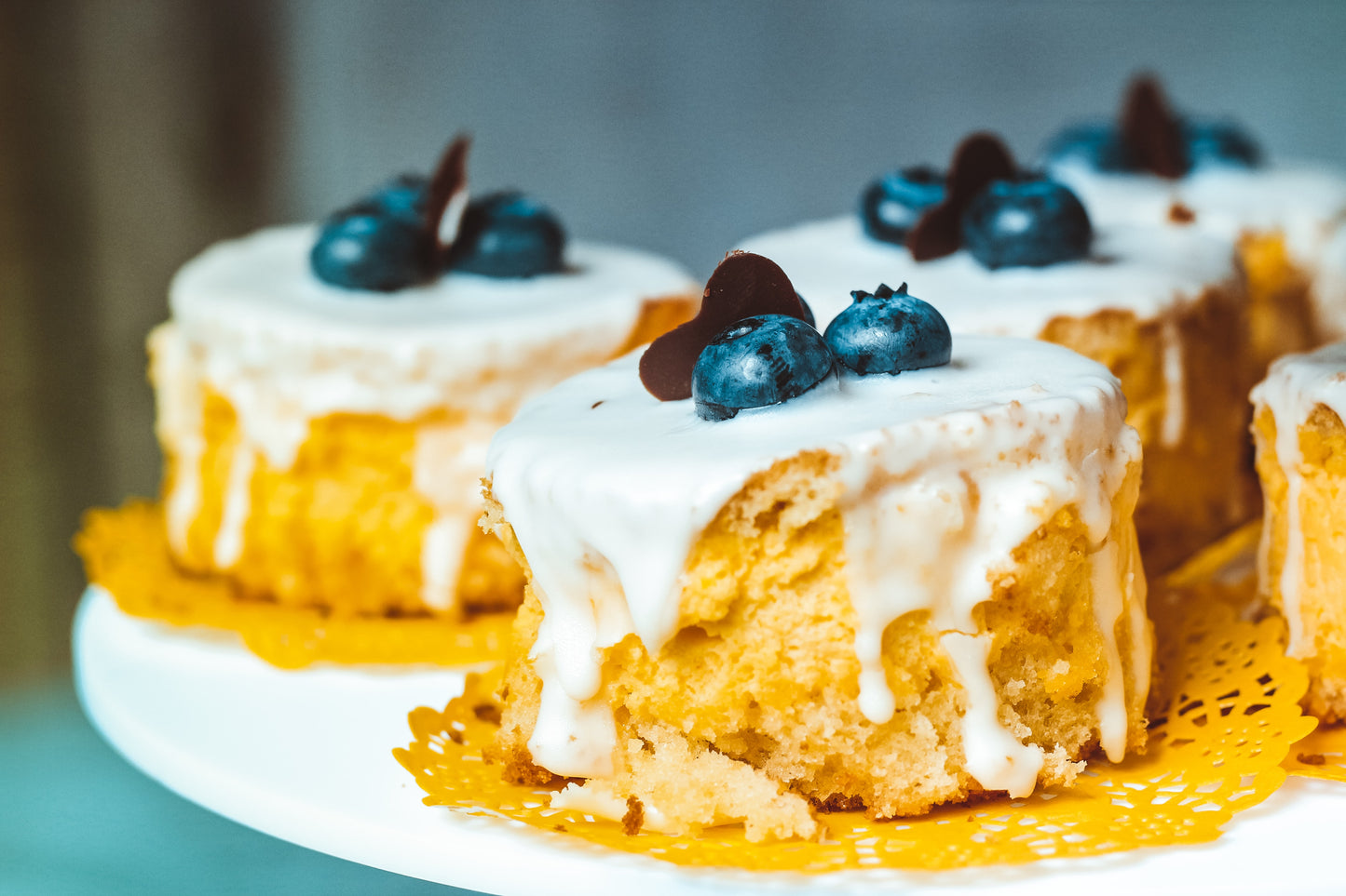 Mindfully eating less - losing weight without thinking about it.